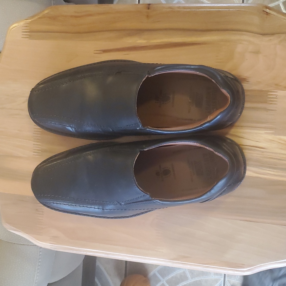 Johnston & Murphy Black Leather Loafers